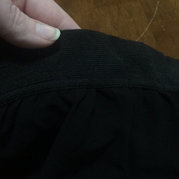 Black fun skirt - Picture 3 of 5